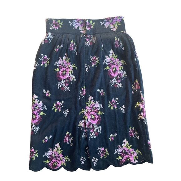 Anthropologie MOTH Agora & Odeon Scalloped Sweater Skirt Black Floral Sz 4 - Picture 2 of 7
